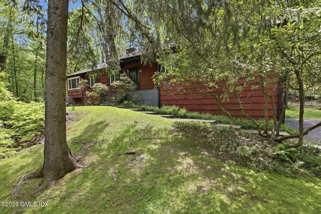 86 Dandy Drive Cos Cob CT 06807