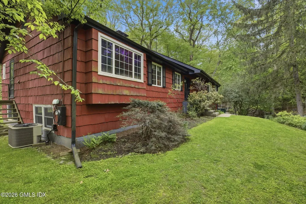 86 Dandy Drive Cos Cob CT 06807