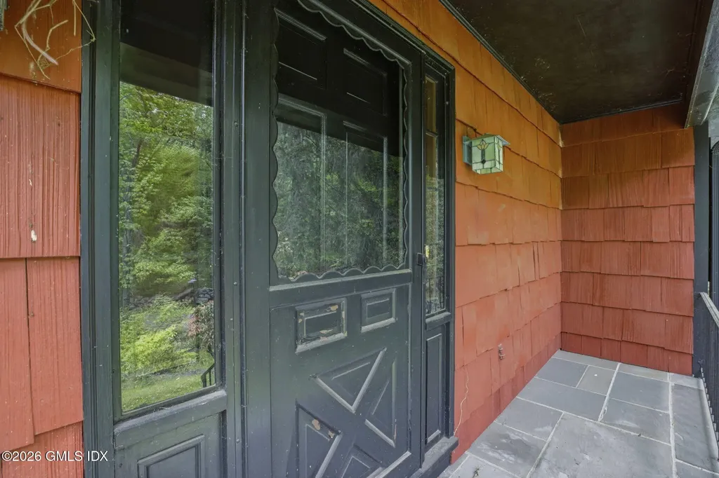 86 Dandy Drive Cos Cob CT 06807