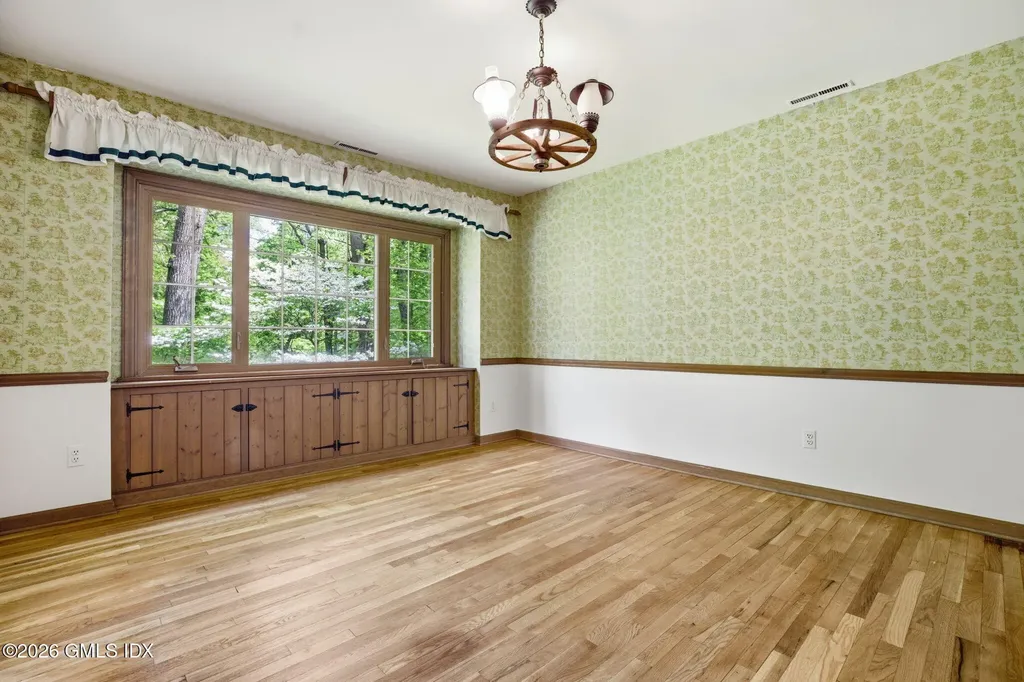 86 Dandy Drive Cos Cob CT 06807