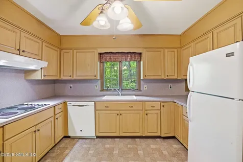 86 Dandy Drive Cos Cob CT 06807