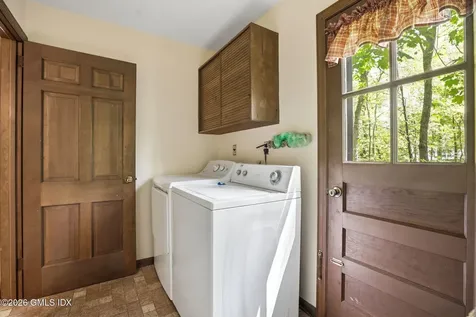 86 Dandy Drive Cos Cob CT 06807