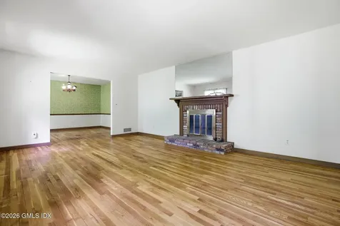 86 Dandy Drive Cos Cob CT 06807