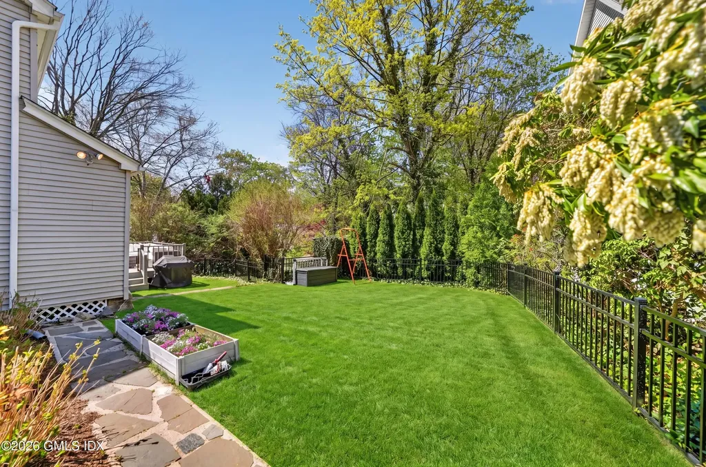 20 Ridge Road Cos Cob CT 06807