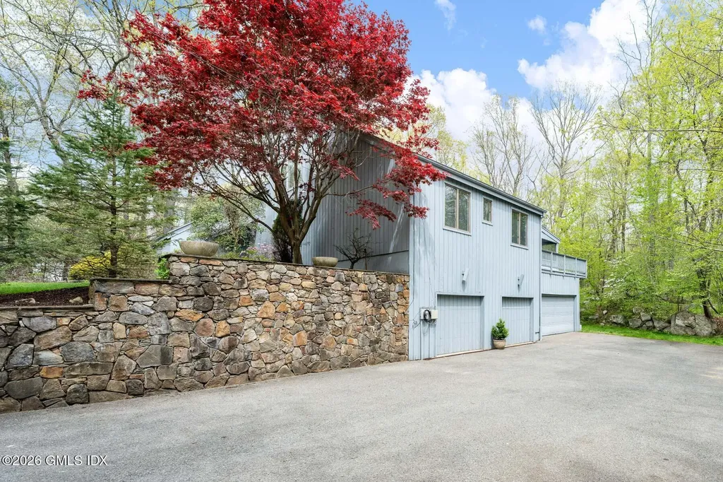 42 Stone Brook Lane Cos Cob CT 06807