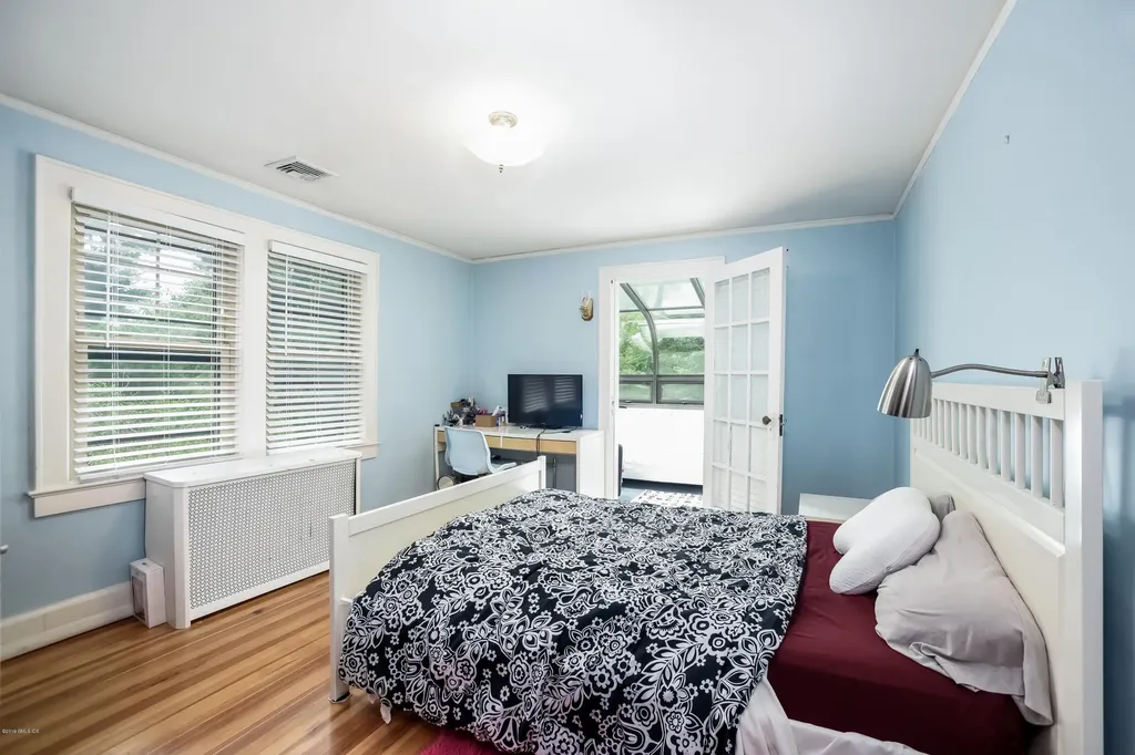 12 Old Post Road Cos Cob CT 06807