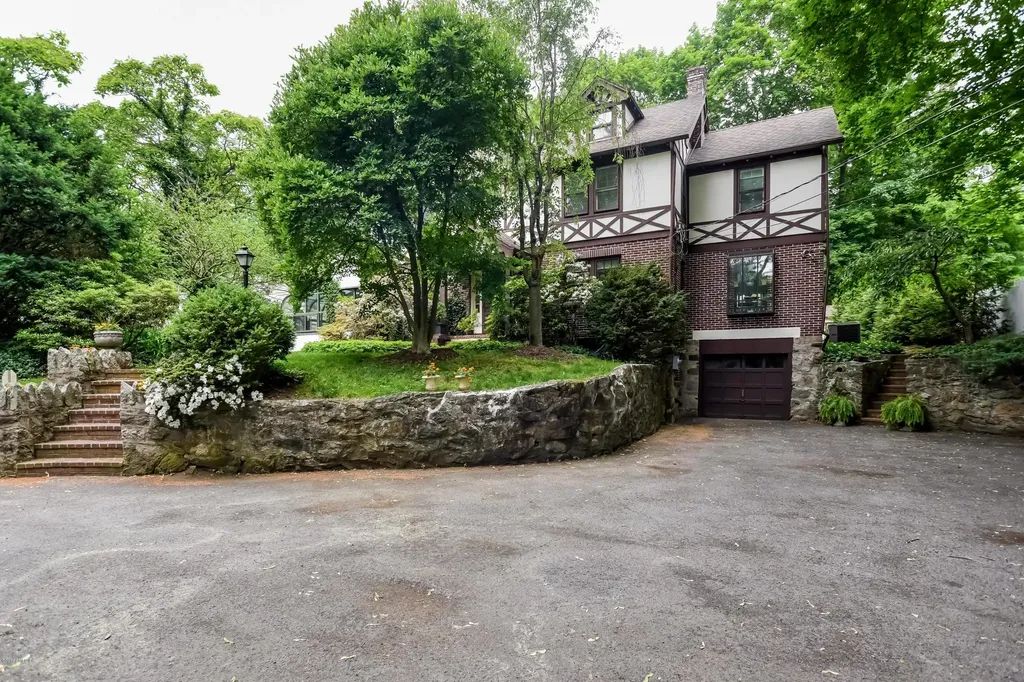 12 Old Post Road Cos Cob CT 06807