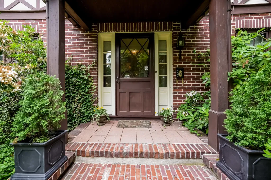 12 Old Post Road Cos Cob CT 06807
