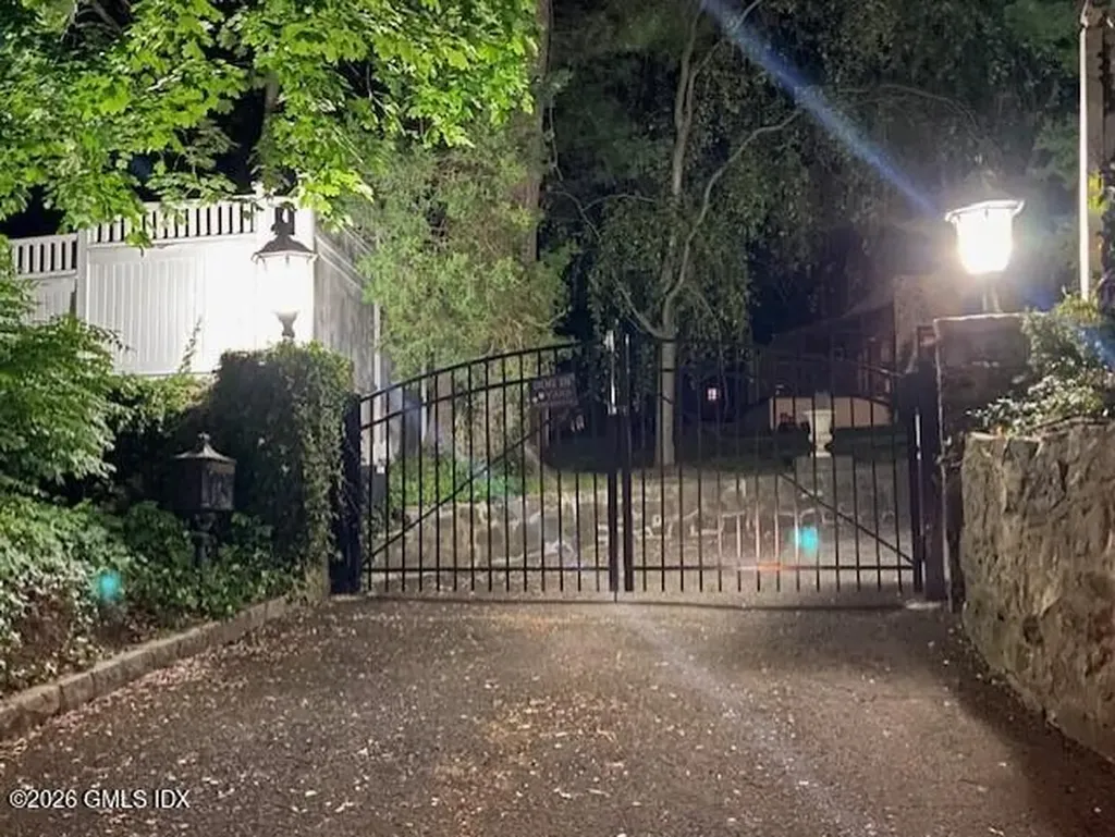 12 Old Post Road Cos Cob CT 06807