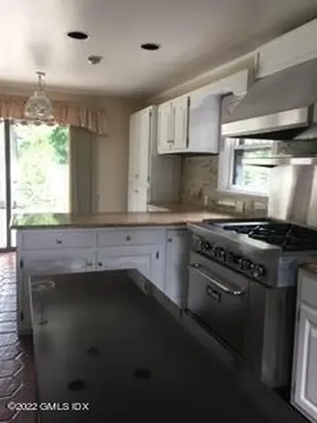12 Old Post Road Cos Cob CT 06807