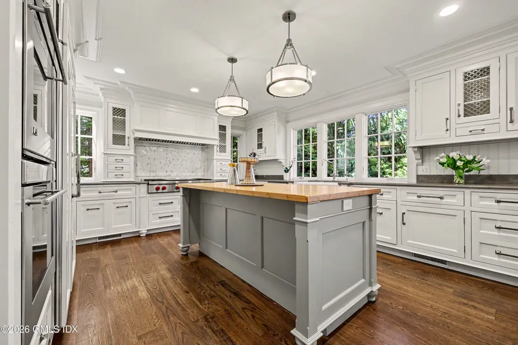322 Main Street New Canaan CT 06840