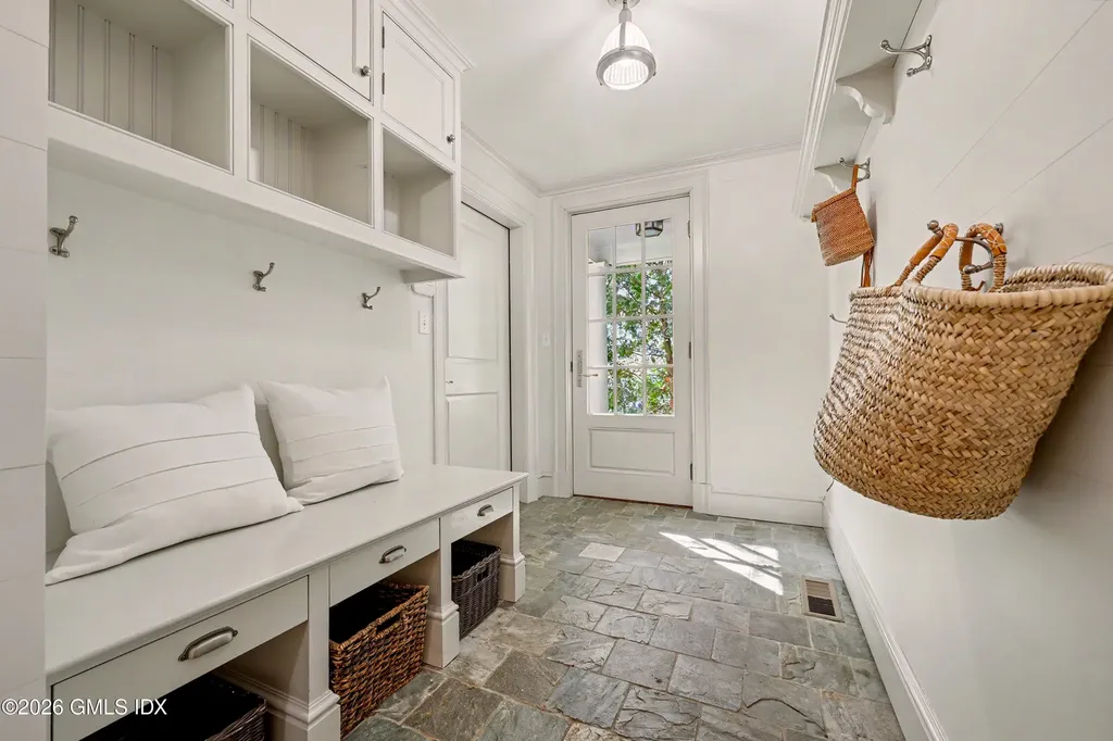 322 Main Street New Canaan CT 06840