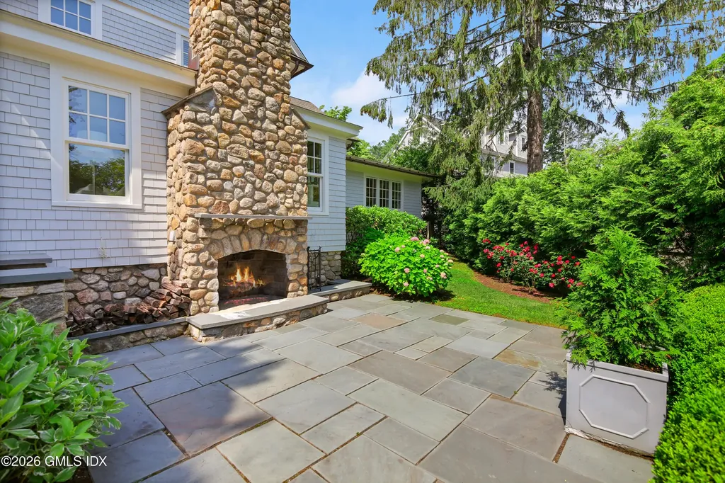 322 Main Street New Canaan CT 06840