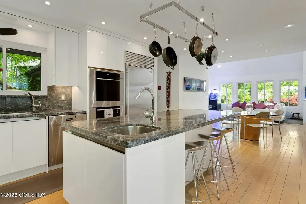 33 Butternut Lane Stamford CT 06903