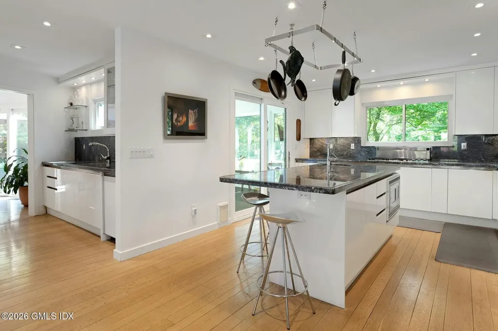 33 Butternut Lane Stamford CT 06903