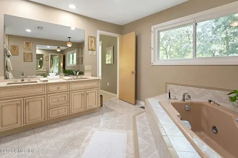 33 Butternut Lane Stamford CT 06903