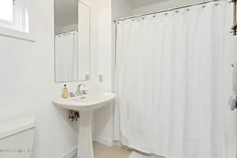 33 Butternut Lane Stamford CT 06903