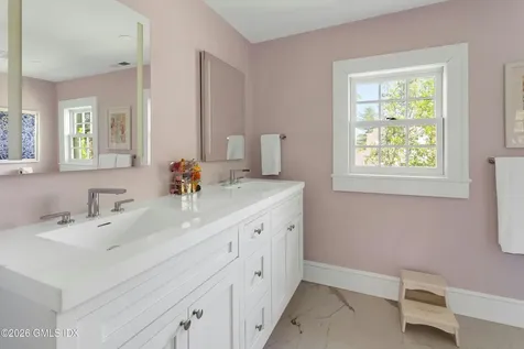 2 Sylvan Lane Old Greenwich CT 06870