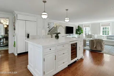 2 Sylvan Lane Old Greenwich CT 06870