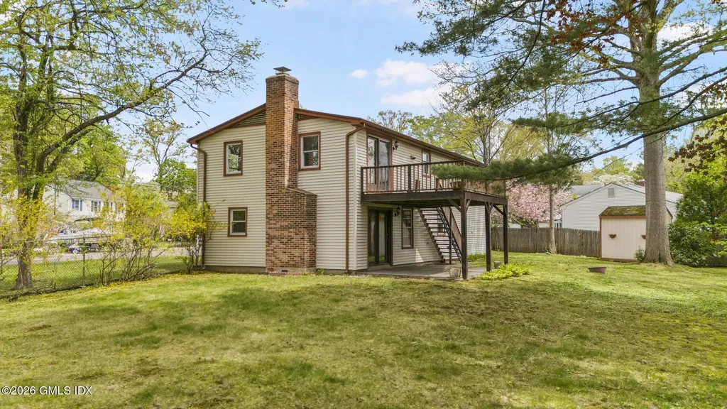22 Carrona Drive Riverside CT 06878