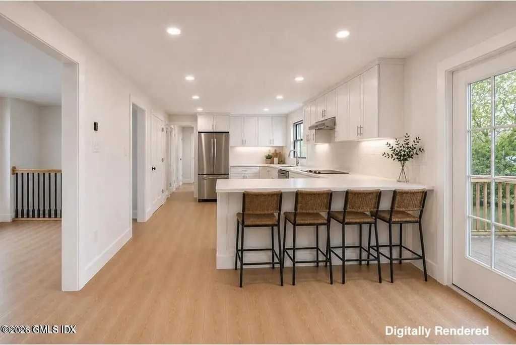 22 Carrona Drive Riverside CT 06878