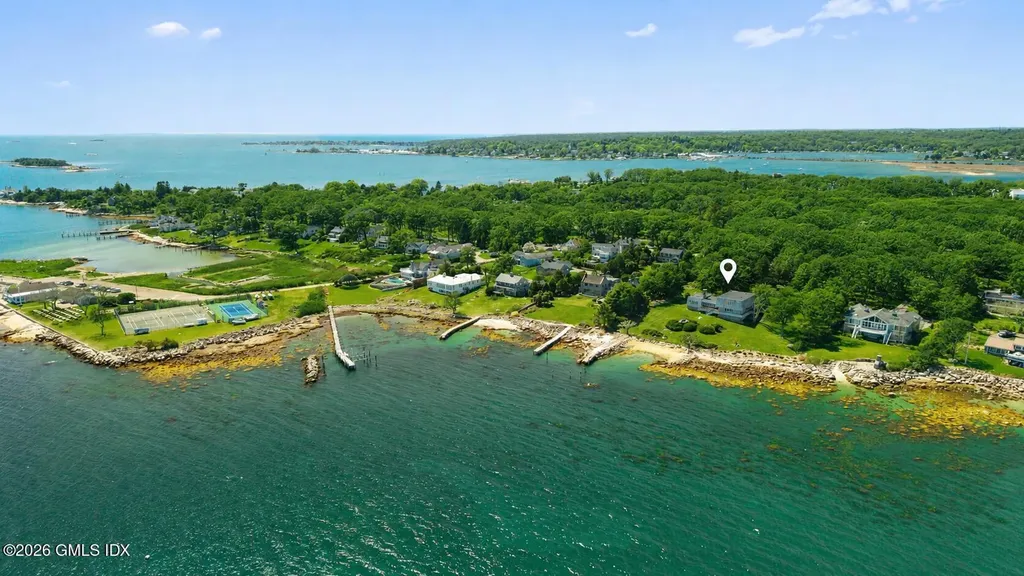 39 Chippechaug Trail Stonington CT 06378