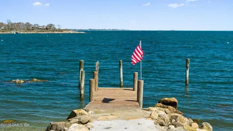 39 Chippechaug Trail Stonington CT 06378