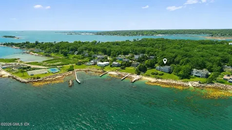 39 Chippechaug Trail Stonington CT 06378