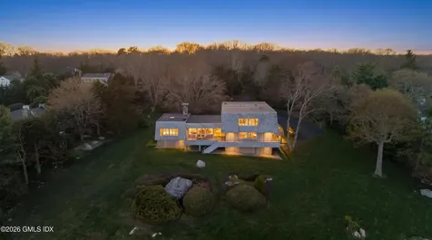 39 Chippechaug Trail Stonington CT 06378