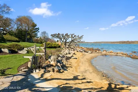 39 Chippechaug Trail Stonington CT 06378
