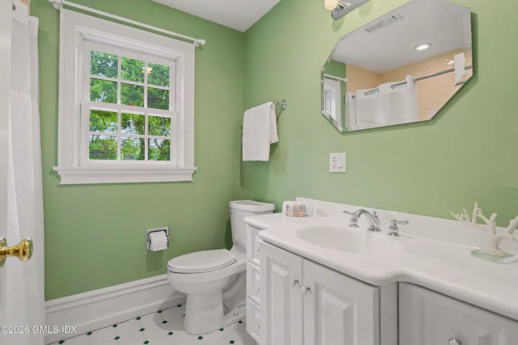 73 Lockwood Road Riverside CT 06878