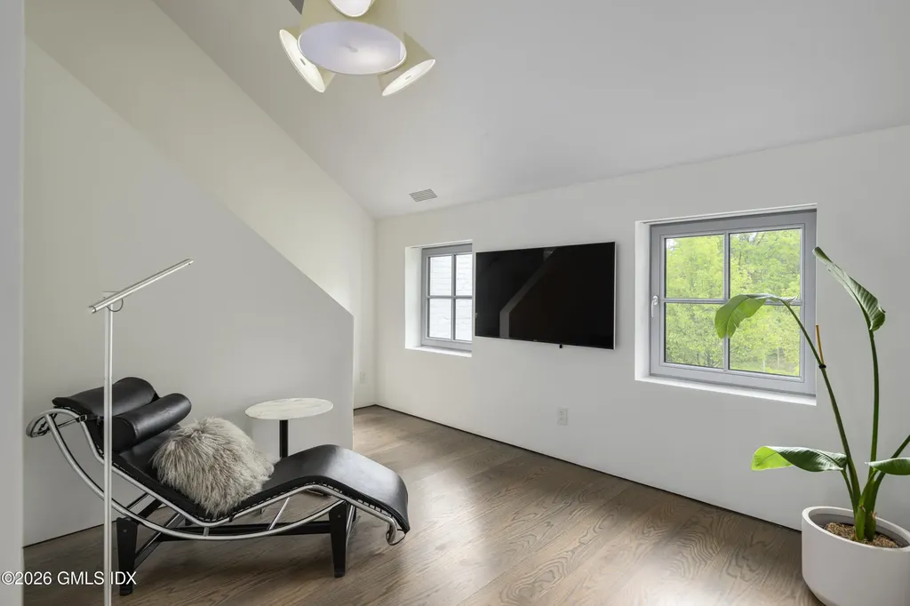 306 Round Hill Road Greenwich CT 06831