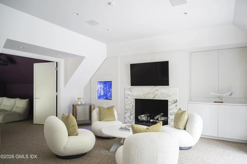 306 Round Hill Road Greenwich CT 06831
