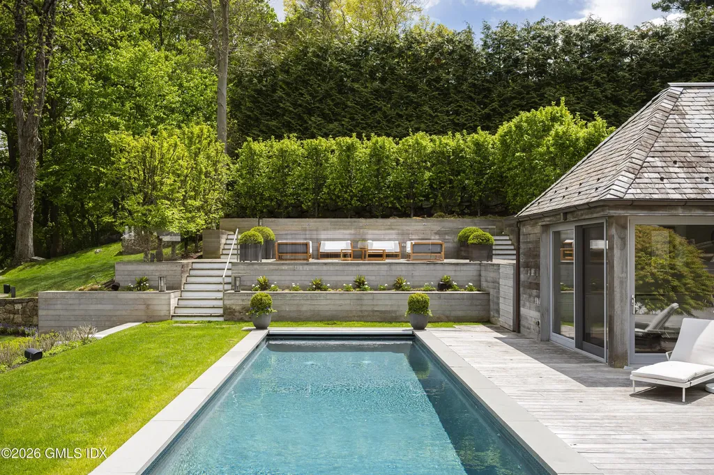 306 Round Hill Road Greenwich CT 06831