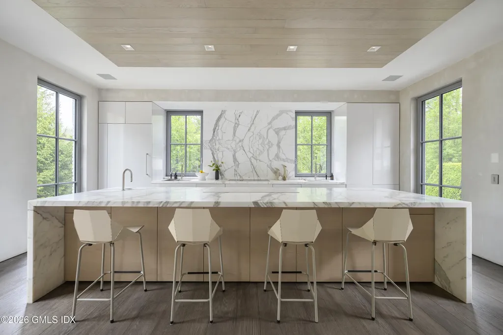 306 Round Hill Road Greenwich CT 06831