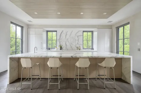 306 Round Hill Road Greenwich CT 06831