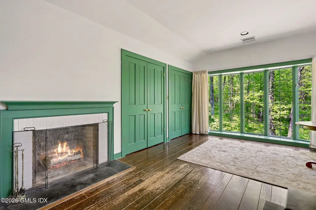 24 Hardscrabble Road Greenwich CT 06831
