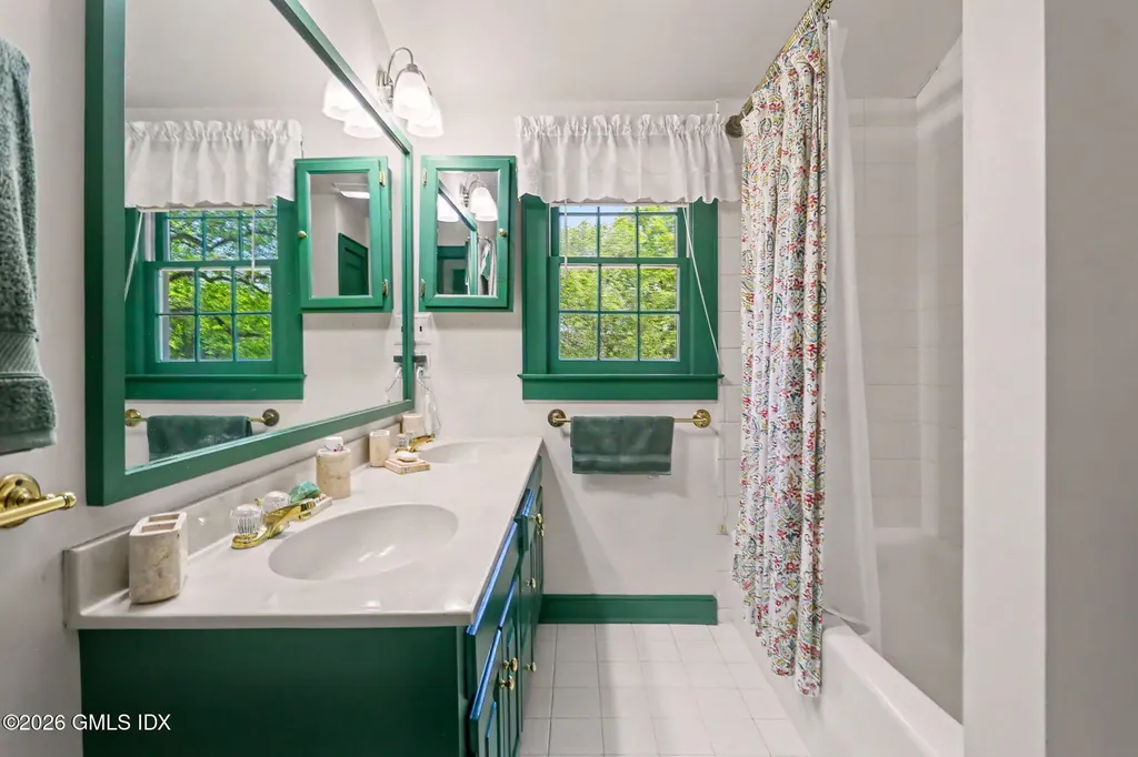 24 Hardscrabble Road Greenwich CT 06831