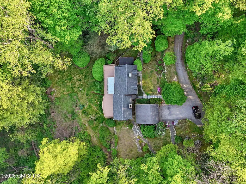 24 Hardscrabble Road Greenwich CT 06831