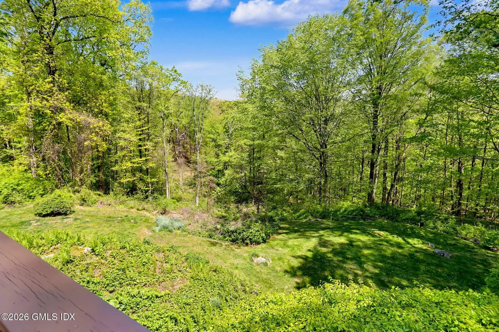 24 Hardscrabble Road Greenwich CT 06831