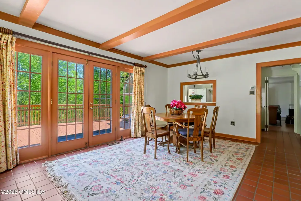 24 Hardscrabble Road Greenwich CT 06831