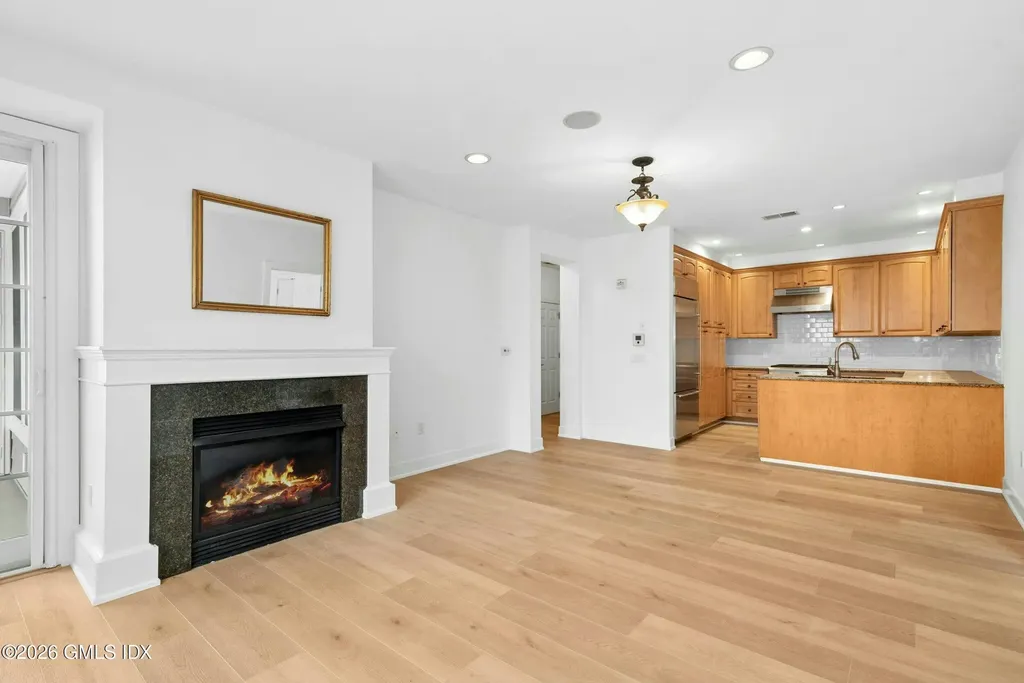 77 Havemeyer Lane Stamford CT 06902