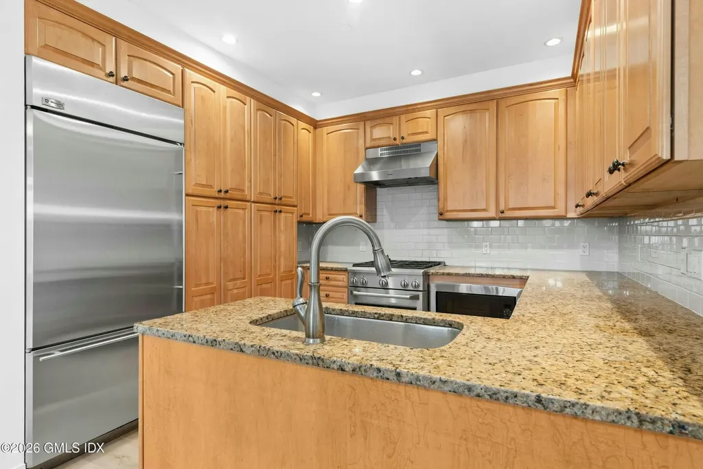77 Havemeyer Lane Stamford CT 06902