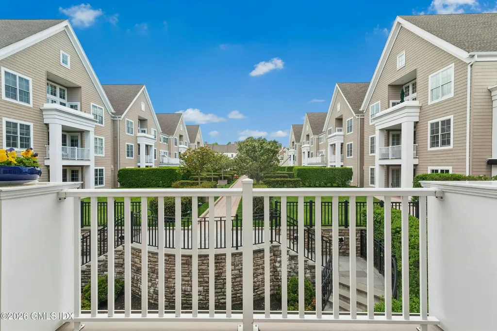 77 Havemeyer Lane Stamford CT 06902