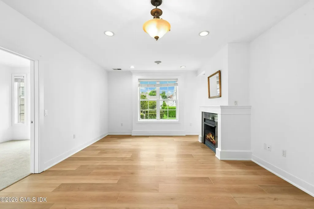 77 Havemeyer Lane Stamford CT 06902