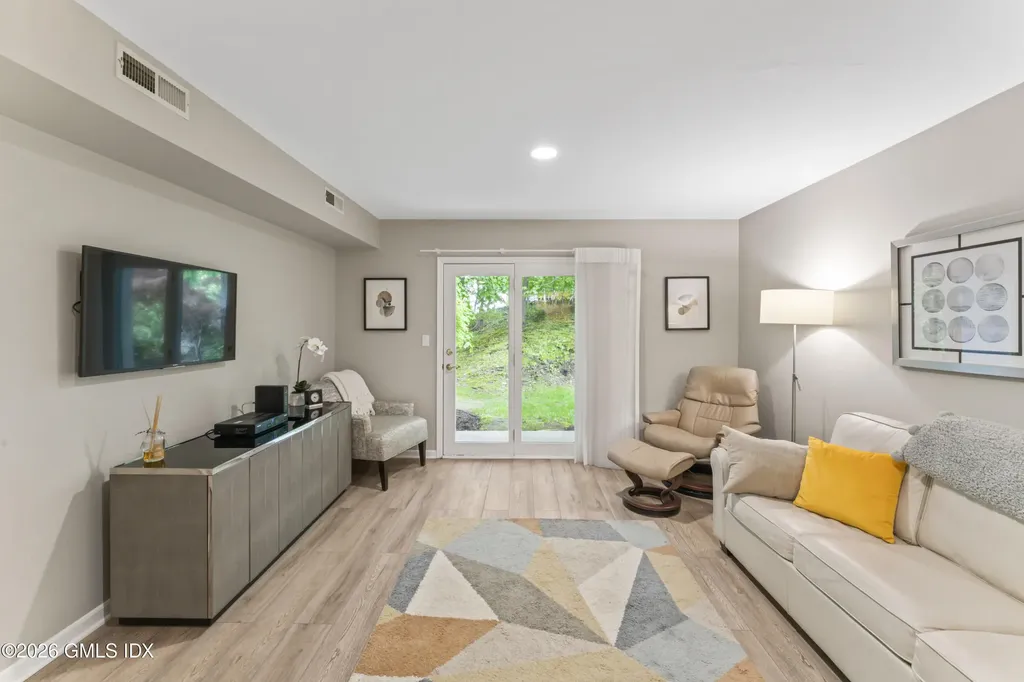 351 Pemberwick Road Greenwich CT 06831
