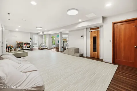 386 Taconic Road Greenwich CT 06831