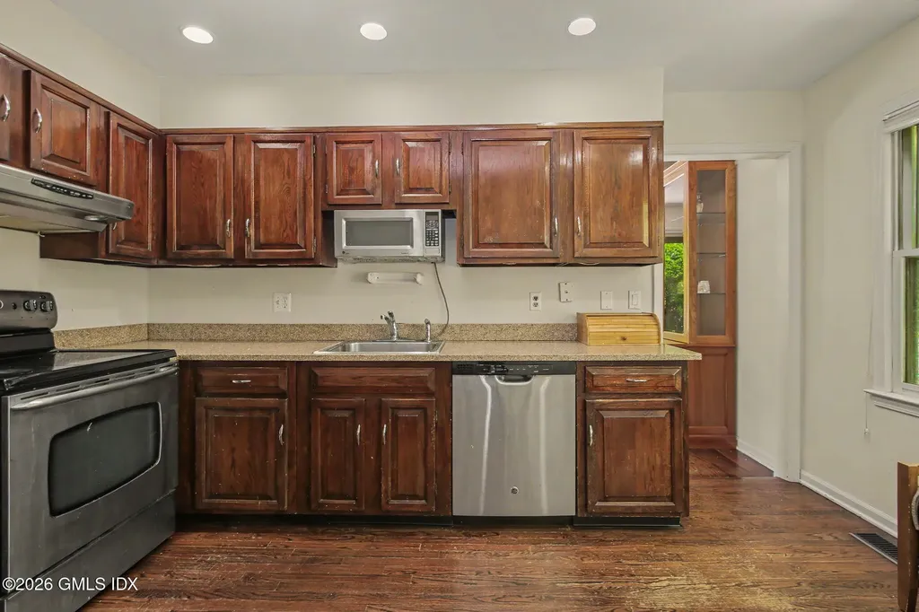 15A Hickory Drive Greenwich CT 06831