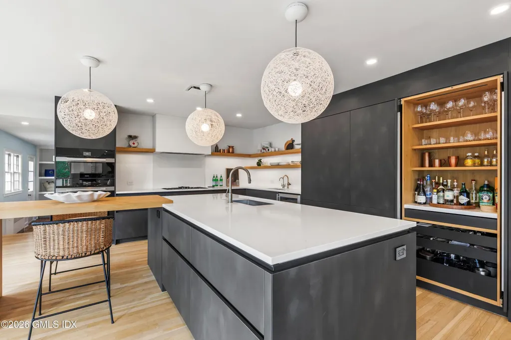 74 Long Meadow Road Riverside CT 06878