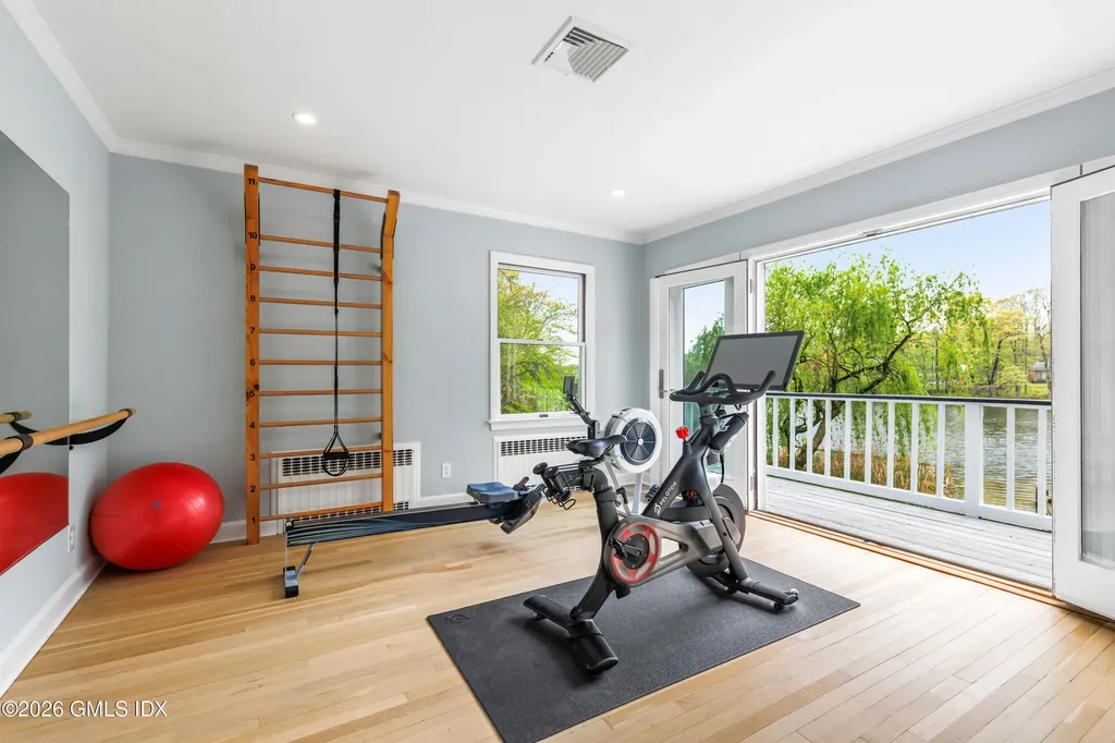 74 Long Meadow Road Riverside CT 06878